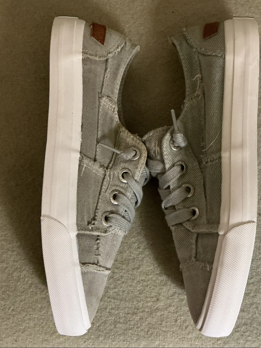 Blowfish Men's Light Gray Canvas Low-Top Sneakers